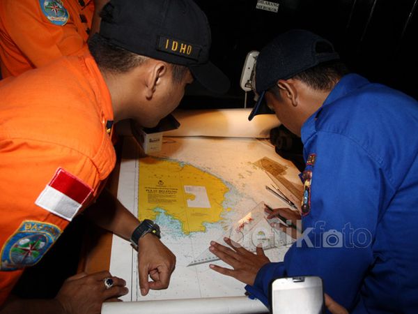 Bupati Belitung Timur Ikut Cari AirAsia QZ8501