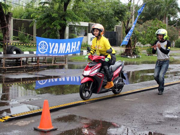 Pelatihan Berkendara Aman untuk Wanita