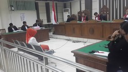 Eks Bupati Karanganyar Dituntut 10 Tahun Bui dan Dicabut Hak Politiknya