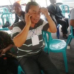 Kuatkan Keluarga Penumpang, Pria Ini Lemas Usai Lihat Tayangan Mayat Mengapung