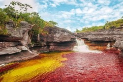 8 Destinasi Paling Berwarna di Dunia (1)