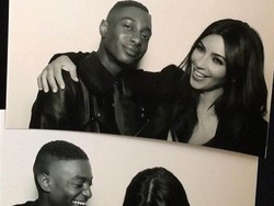 Ini Alasan Kim Kardashian Tak Banyak Senyum Ketika Difoto