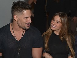 6 Bulan Pacaran, Sofia Vergara dan Kekasih Resmi Tunangan