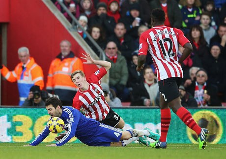 Pembelaan Drogba untuk Fabregas