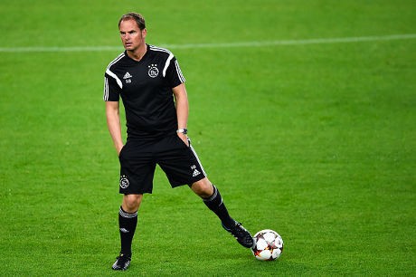 De Boer Belum Akan Tinggalkan Ajax Musim Ini