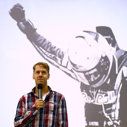 Punya Pendekatan Sip, Vettel Diyakini Akan Cepat Nyetel di Ferrari