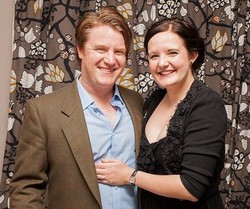 Menunggu 4 Tahun Meminang Kekasih Demi Ajak Selebriti di Video Lamaran