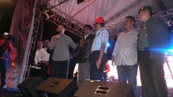 Saat Abang None DKI Ini Hanya Sambut Ahok Namun Tidak Djarot