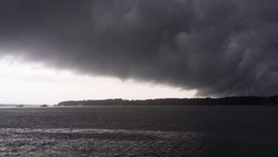 Kapal Basarnas Mulai Bergerak ke Sektor V, Lokasi Penemuan Jenazah AirAsia