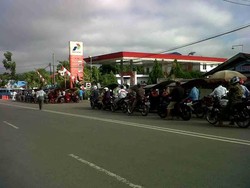 Menko Sofyan Yakin DPR Setuju BBM Turun Harga