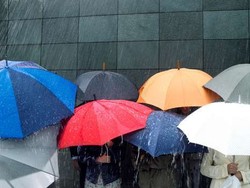 Tahun Baru Hujan? Tak Perlu Ketar-ketir dengan 5 Tips Ini