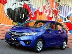 Siapa Rajanya Mobil Hatchback Tahun 2014?