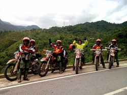 Viar Jelajahi Tana Toraja