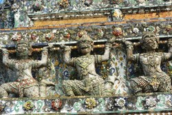 Wat Arun, Prambanan Ala Thailand