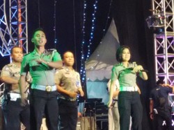 Polisi Ganteng & Polwan Cantik Buka Jakarta Night Festival