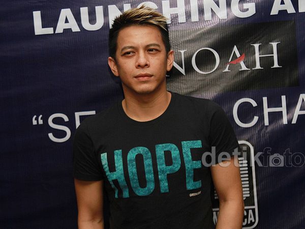 Ariel dan Rambut Pirangnya, Keren?