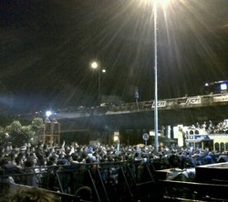 Hujan Mereda, Warga Merapat Kawasan Dago Sambut Pergantian Tahun