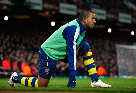 Rosicky Akan Kembali Tampil, Walcott Punya Kans Main