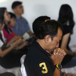 Evan Dimas Doakan Keluarga Korban AirAsia Diberi Ketabahan