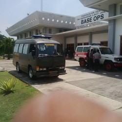 Ratusan Prajurit TNI/Polri Sambut 4 Jenazah AirAsia