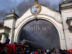 Telantar karena Kios Ludes Terbakar, Pedagang Klewer Minta Pasar Darurat