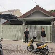 Cerita Tentang Harum Bunga di Rumah di Surabaya Milik Keluarga Korban AirAsia