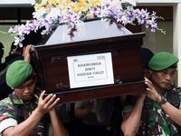 Duka Keluarga Khairunnisa, Pramugari AirAsia