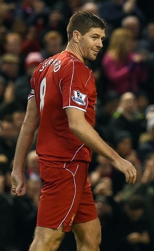 Gerrard Diminta Jangan Pensiun Dulu