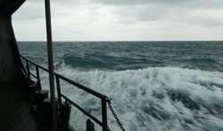 Siap Bantu Evakuasi, KRI Pattimura Bawa 30 Kantung Jenazah