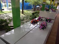 Cerita Untaian Bunga di Peti Jenazah Korban AirAsia QZ8501