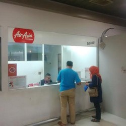 Penumpang AirAsia Surabaya-Singapura Kecewa Pasca Pembekuan Rute