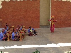 Terpesona Penari Bali di Amphiteater GWK