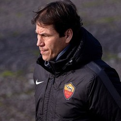 Garcia Inginkan Paling Tidak Satu Trofi untuk Roma Musim Ini