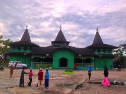 Megahnya Masjid Berusia Ratusan Tahun di Banjarmasin
