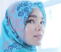 Ingin Fokus Beribadah, Dewi Sandra Berniat Vakum dari Dunia Hiburan