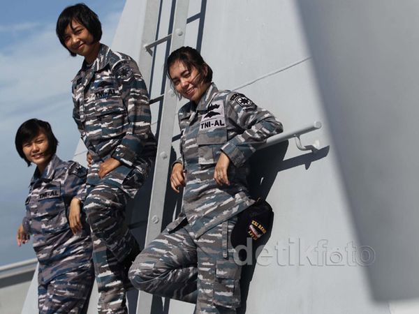 Wanita-wanita Tangguh di KRI Banda Aceh
