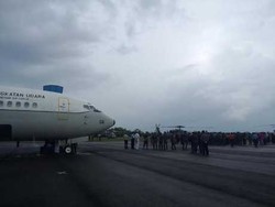 Disambut Hujan, Panglima TNI Tiba di Pangkalan Bun Langsung Naik Seahawk