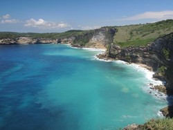 Tebing Pantai di Australia? Bukan, Ini di Indonesia