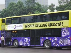 Antara Bus Wisata Mpok Siti, Bandros dan Werkudara