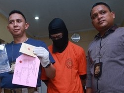 Rumah Fariz RM Sempat Diintai Polisi Sebelum Proses Penangkapan