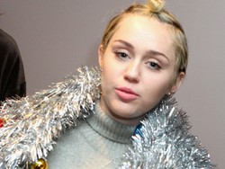 Miley Cyrus Makin Kecanduan Narkoba, Orangtua Khawatir