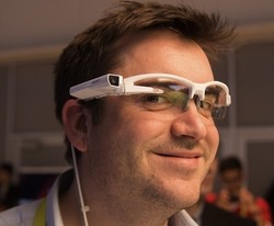 Sony SmartEyeGlass bakal Adu Pintar dengan Google Glass