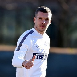 Inter Resmi Pinjam Podolski