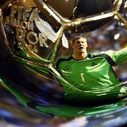 Bukan Ronaldo atau Messi, Shevchenko Jagokan Neuer Raih Ballon dOr