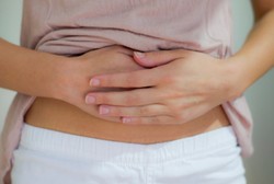 Saat Menstruasi Bisa Bikin Wanita Lebih Sulit Berhenti Kecanduan Merokok