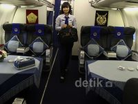 Mengintip Interior Pesawat Boeing 737-400 Milik TNI