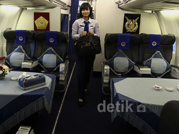 Mengintip Interior Pesawat Boeing 737-400 Milik TNI