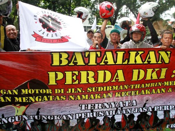 Tukang Ojek Tolak Larangan Melintas di Sudirman-Thamrin