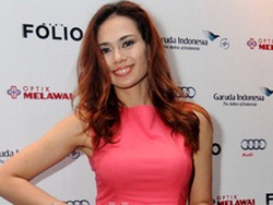 Indah Kalalo Dukung Comeback Catherine Wilson ke Industri Hiburan