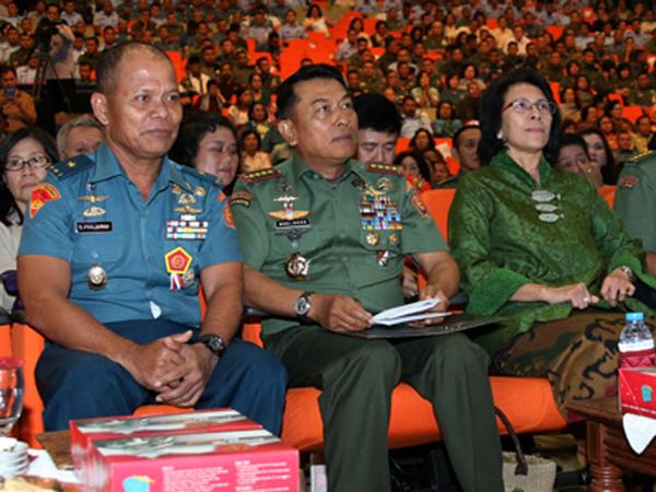 Panglima TNI Moeldoko Hadiri Perayaan Natal TNI
